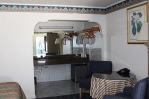 Standard Double Room | Desk, bed sheets - Best Whittier Inn (Whittier)