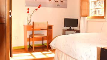 Premium Room, 1 King Bed | Desk, laptop workspace, iron/ironing board, free WiFi