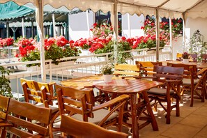 Outdoor wedding area - Hotel Sonnenhof Dietzenbach (Dietzenbach)