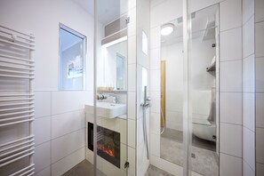 Exclusive Single Room, 1 Single Bed, Fireplace | Bathroom - Hotel Sonnenhof Dietzenbach (Dietzenbach)