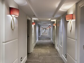 Standard Double Room, 1 Double Bed, City View | Hypo-allergenic bedding, minibar, in-room safe, soundproofing - Mercure Istanbul Bomonti (Istanbul)