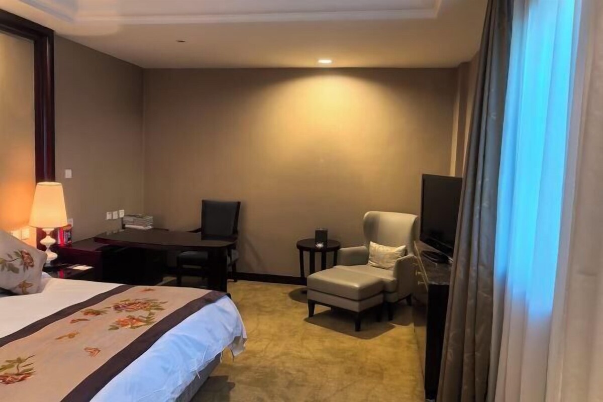 Minibar, in-room safe, iron/ironing board, high-speed internet