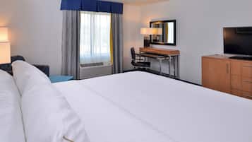 Standard Room | Desk, laptop workspace, blackout drapes, iron/ironing board