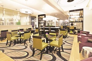 Desayuno continental incluido todos los días