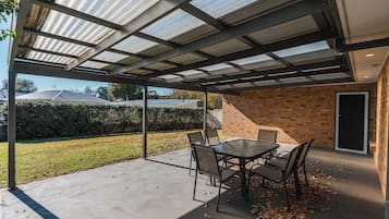 House | Terrace/patio