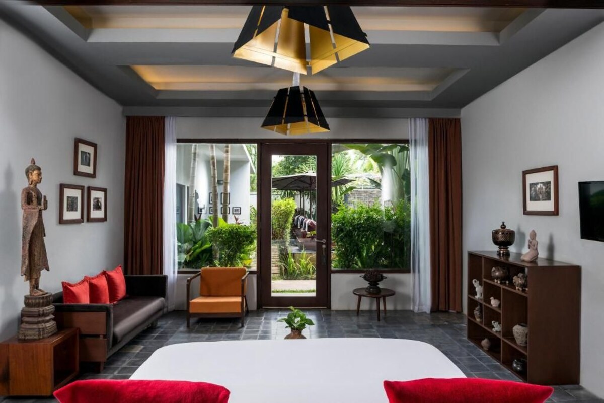 Frette Italian sheets, premium bedding, down comforters, pillowtop beds