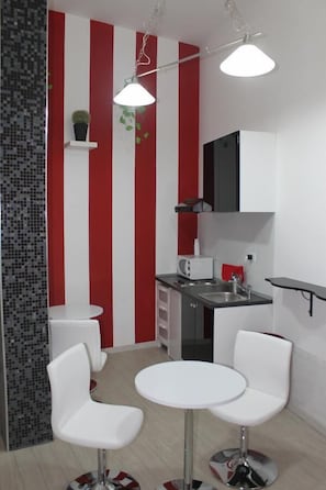 Shared kitchen - Central Hostel Milano (Milan)
