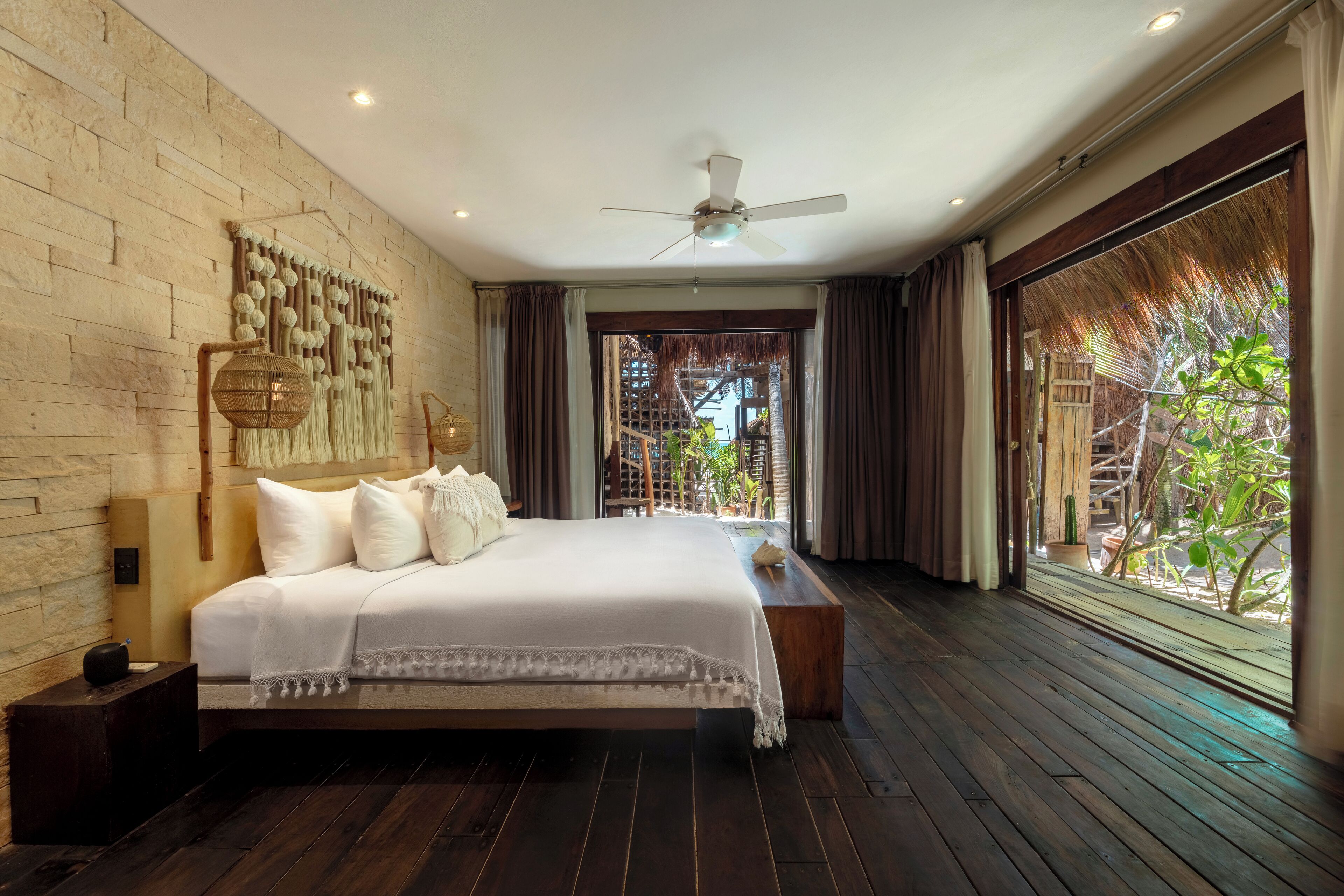 Suite, Oceanfront (Vanilla Master Suite)