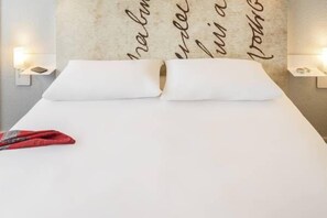 Standard Double Room, 1 Double Bed | Premium bedding, desk, soundproofing, free WiFi