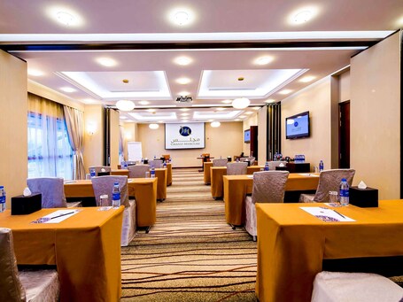 Majlis Grand Mercure Residence Abu Dhabi - Image 57