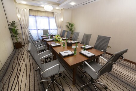 Majlis Grand Mercure Residence Abu Dhabi - Image 56