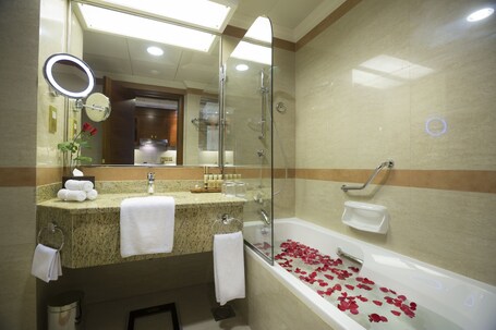 Majlis Grand Mercure Residence Abu Dhabi - Image 14
