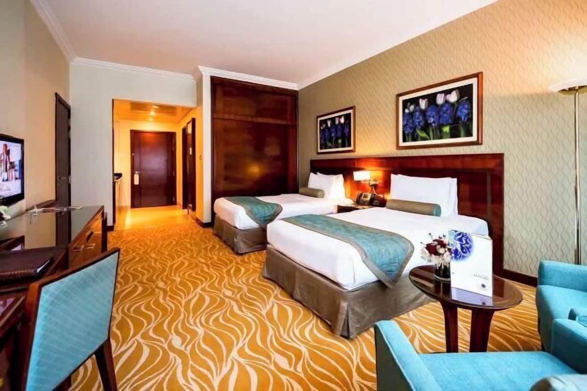 2 bedrooms, in-room safe, desk, soundproofing