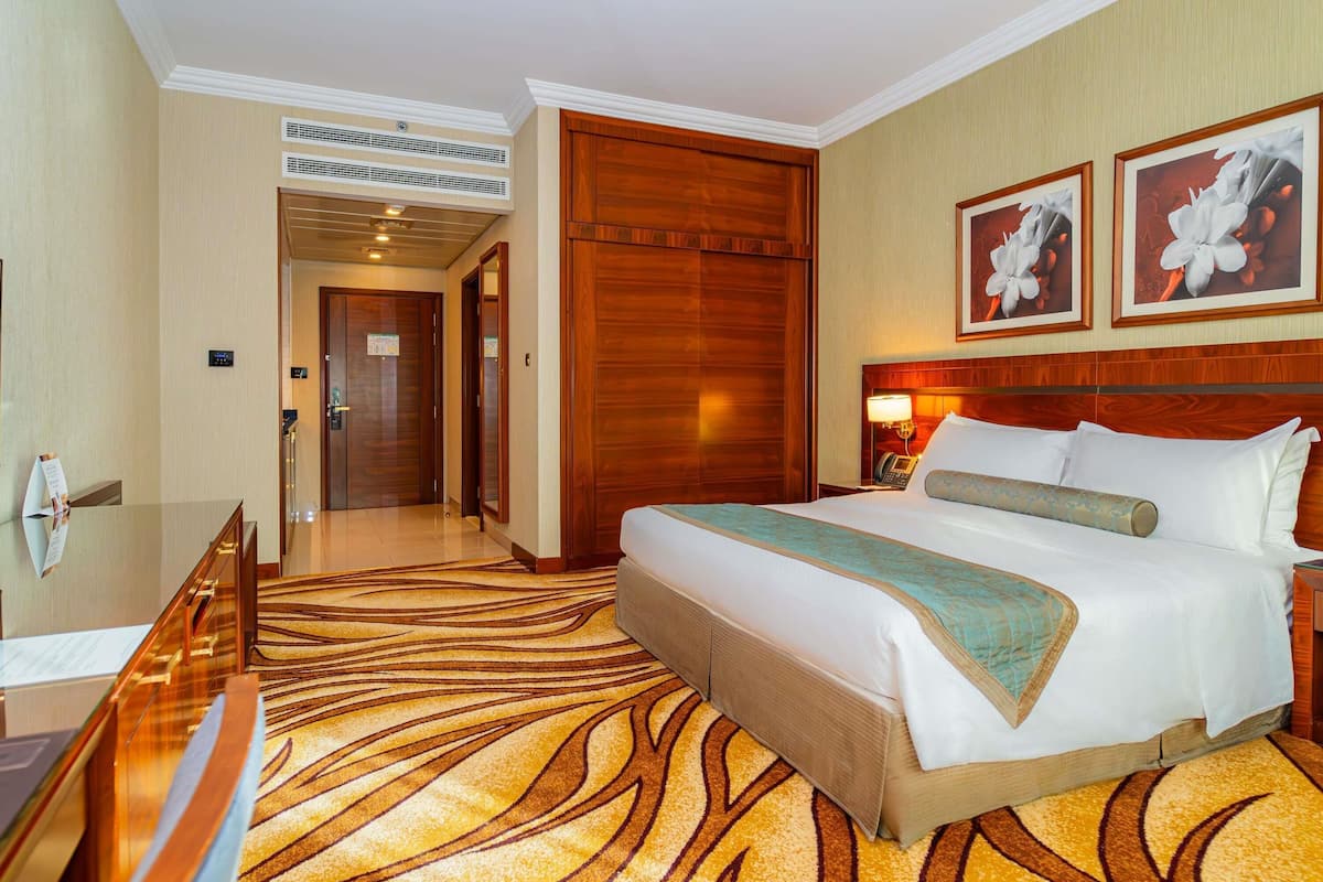 Studio, 1 King Bed