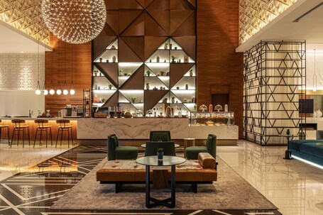 Sheraton Grand Hotel, Dubai - Image 1