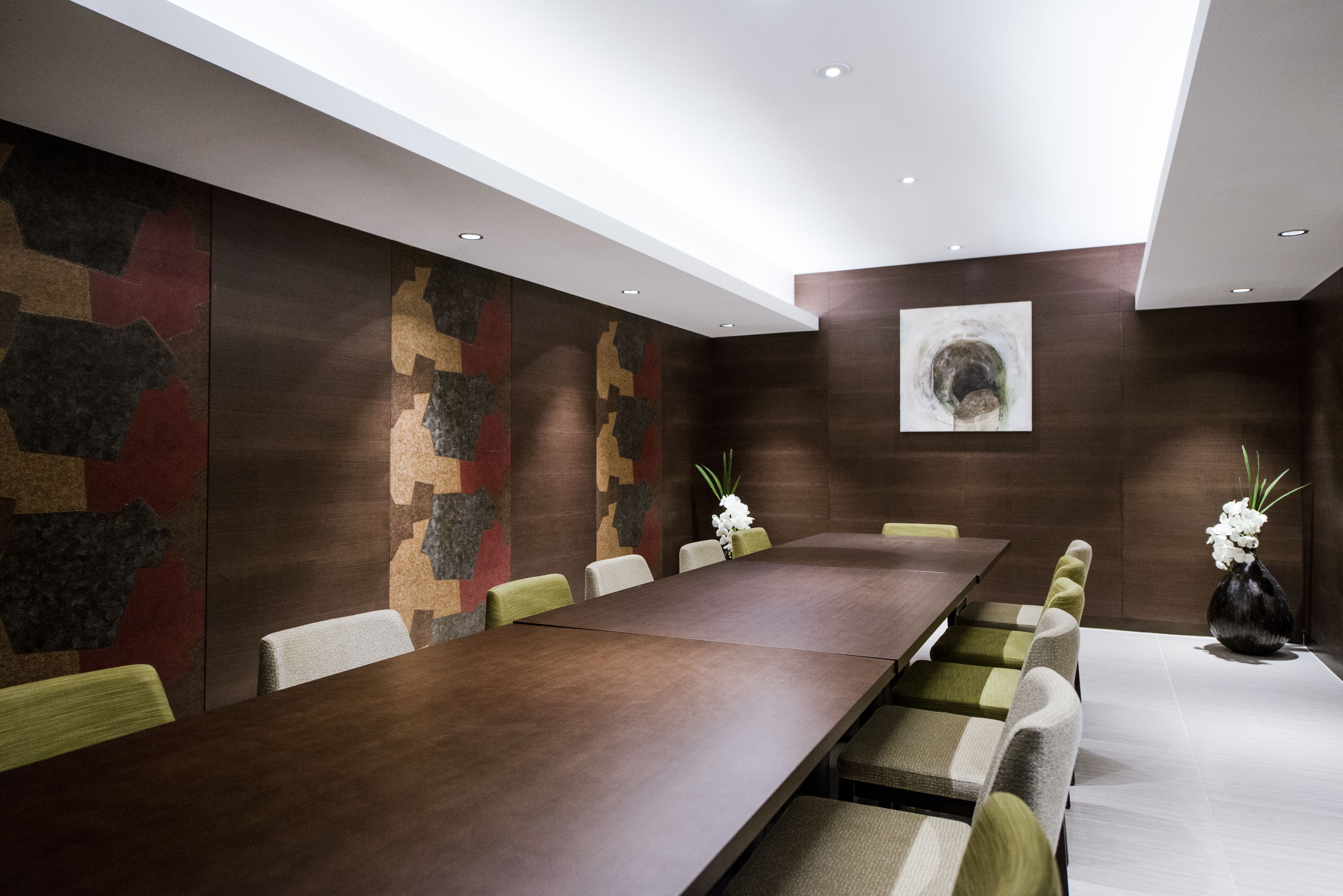 breakfast, lunch and dinner served