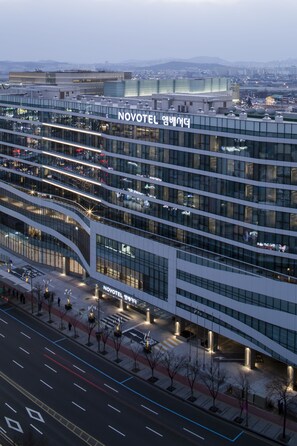 Front of property – evening/night