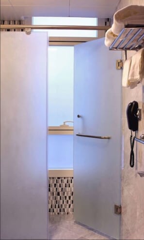 Douche de la salle de bain