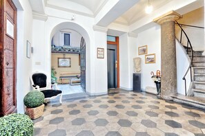 Nội thất lối vào