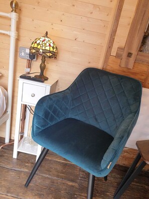 Signature Room, Ensuite, Courtyard View (1850s Railway Carriage ) | Interior