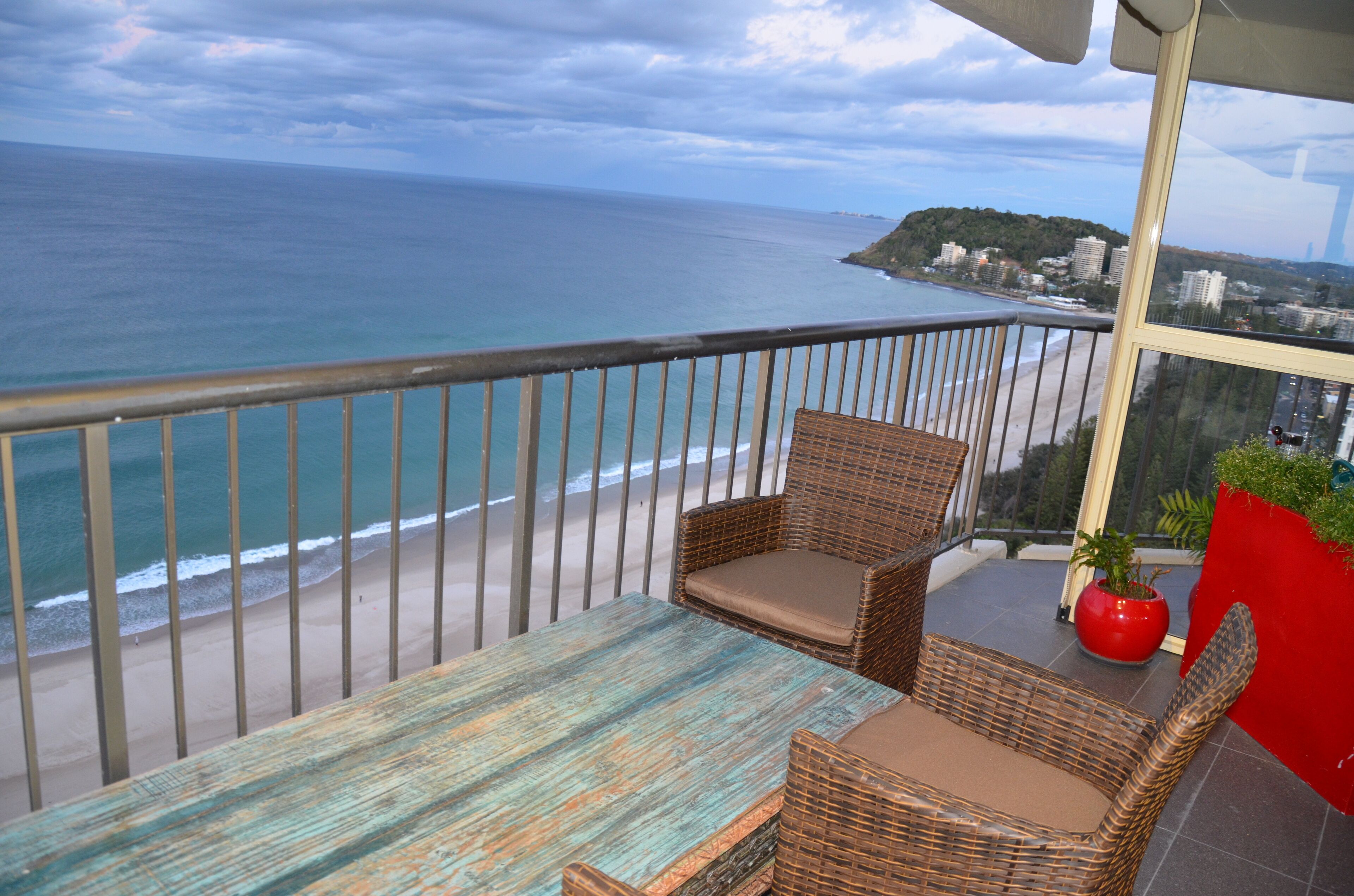 Burleigh Esplanade Apartments — image 20