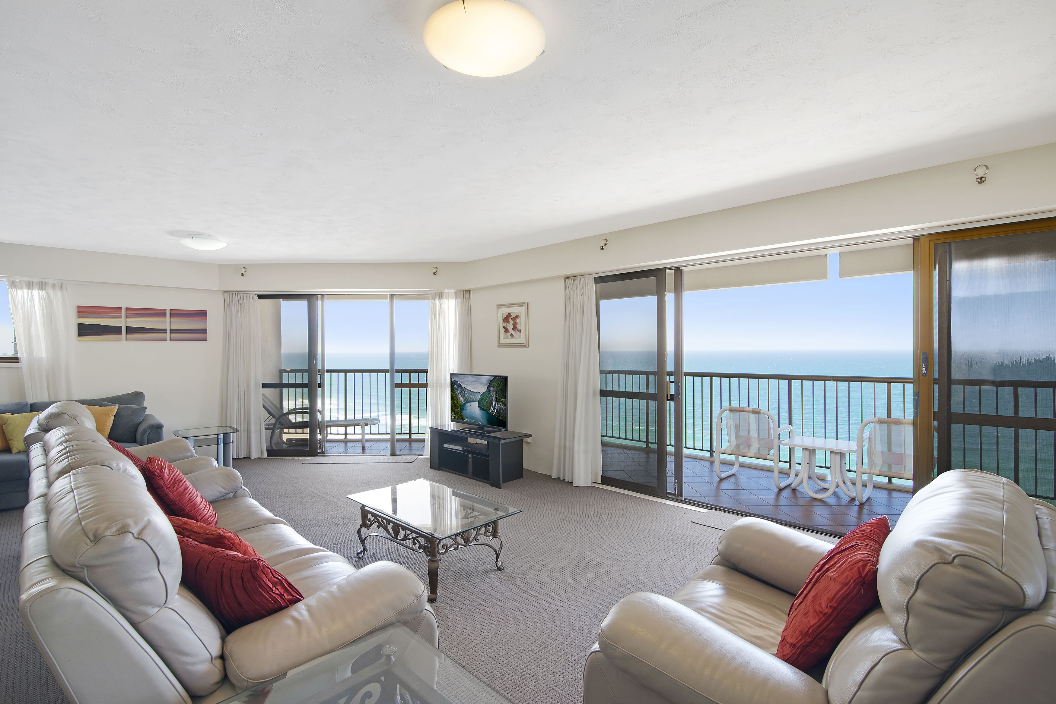 Burleigh Esplanade Apartments — image 5