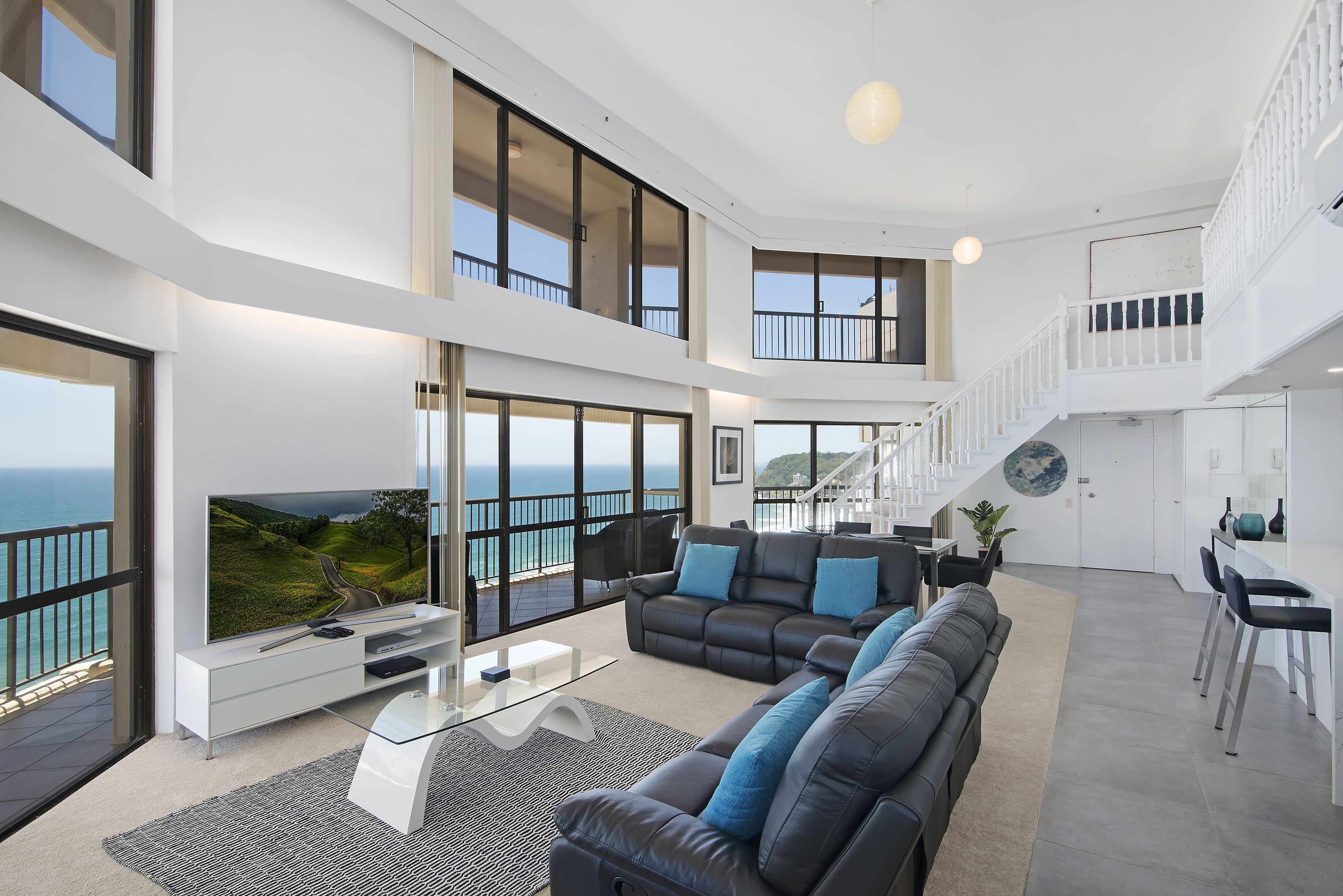 Burleigh Esplanade Apartments — image 6