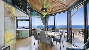 Panoramic Loft | In-room dining