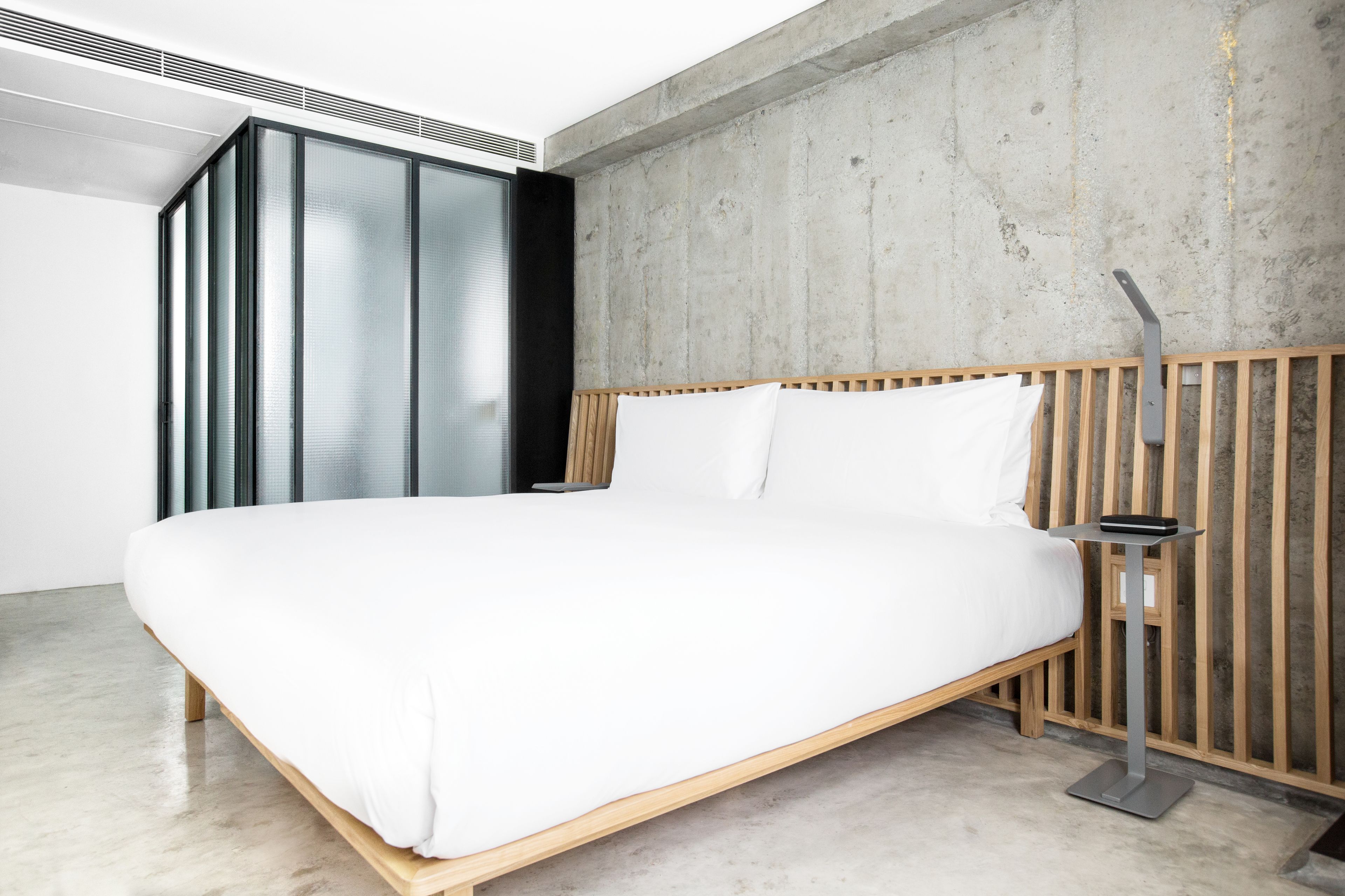 deluxe king room | egyptian cotton sheets, premium bedding, minibar, in-room safe