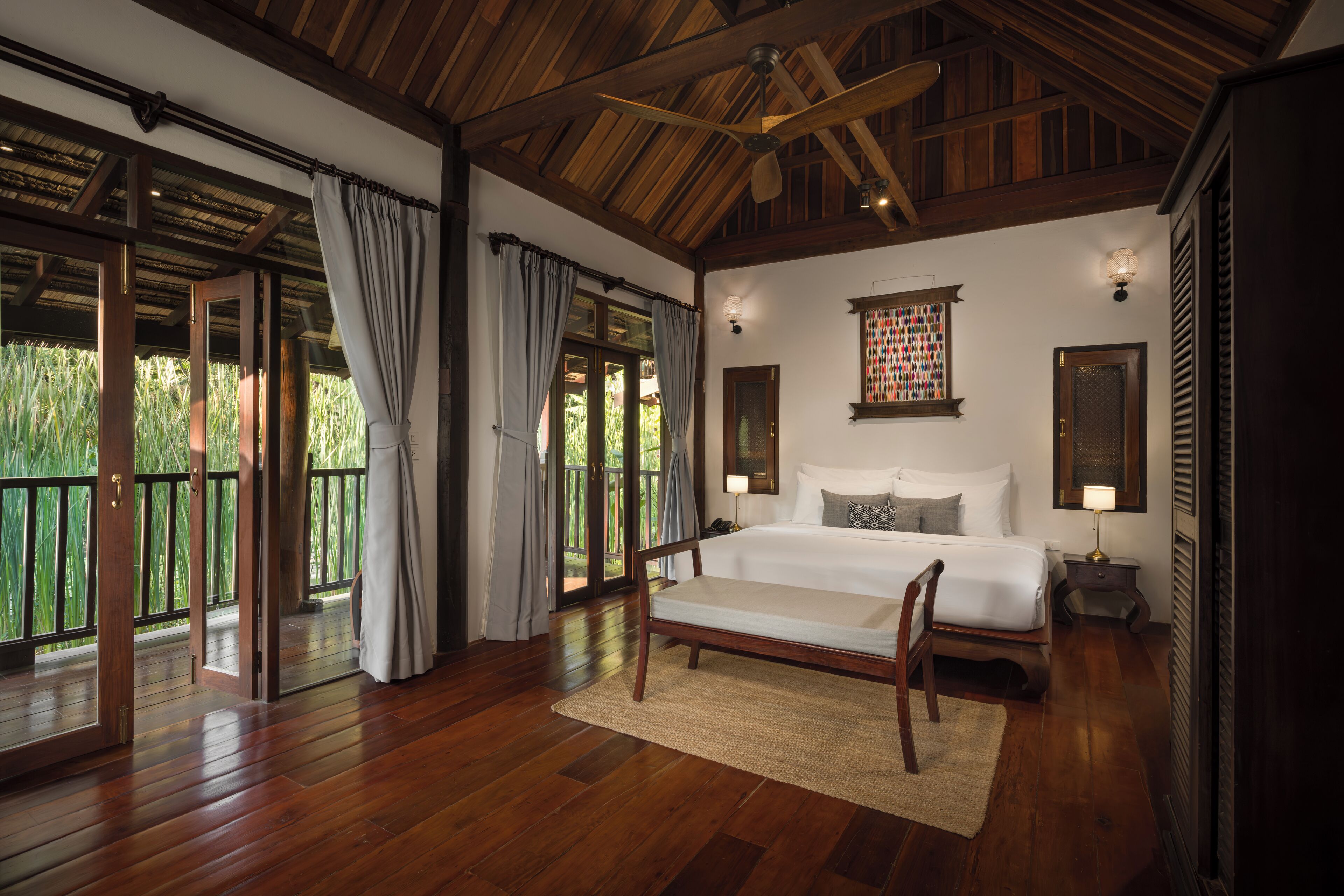 Overwater Bungalow | Minibar, in-room safe, desk, blackout drapes