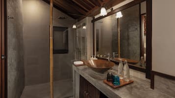 Overwater Bungalow | Badezimmer | Badewanne und Dusche (separat), Regendusche