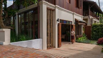 Entrée de l’hébergement