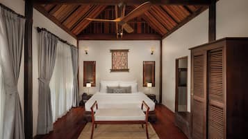 Overwater Bungalow | Minibar, in-room safe, desk, blackout drapes