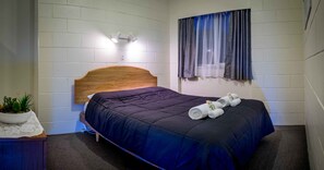 Apartment, 2 Bedrooms | 1 bedroom, individually decorated, individually furnished - Claudelands Motel (Hamilton)