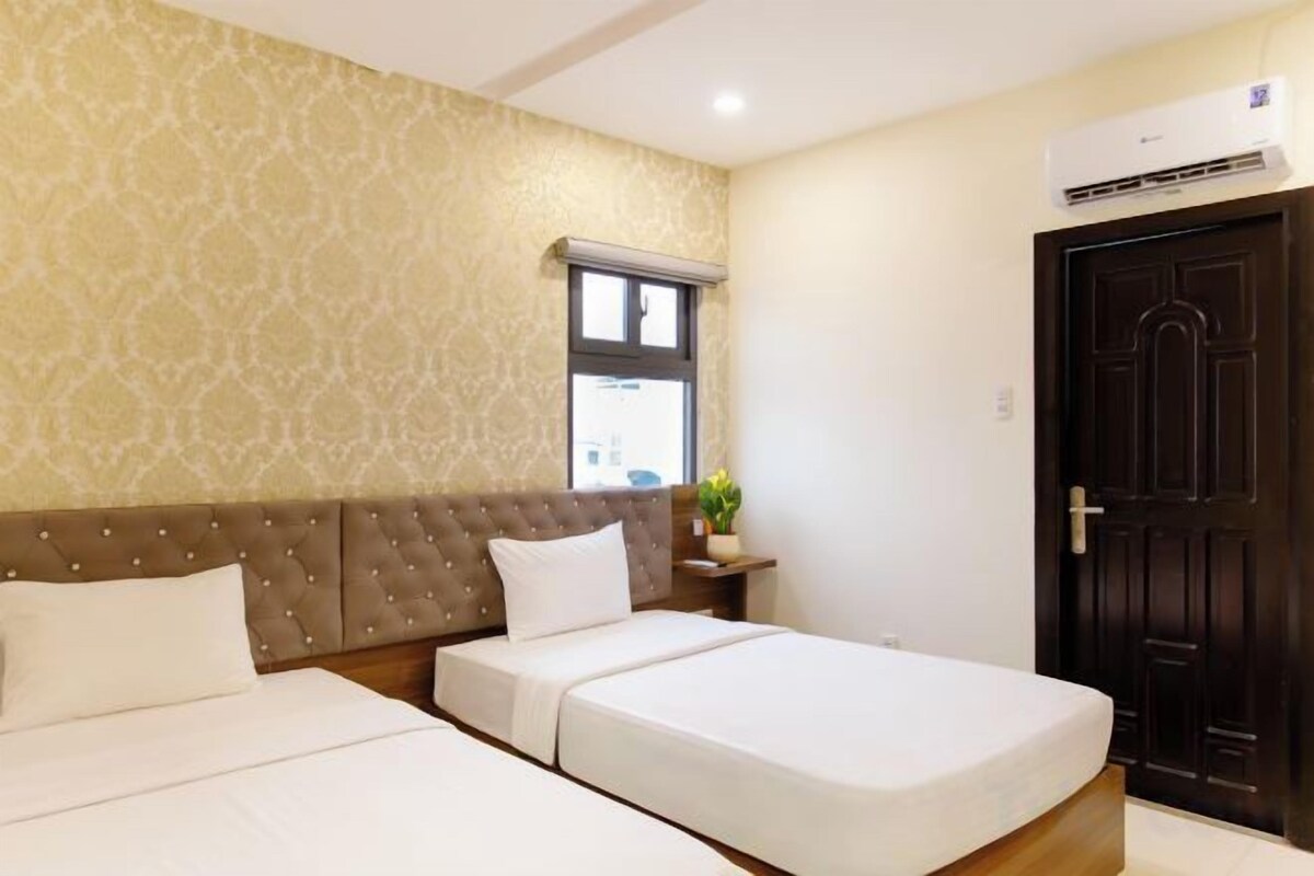 Minibar, in-room safe, desk, soundproofing