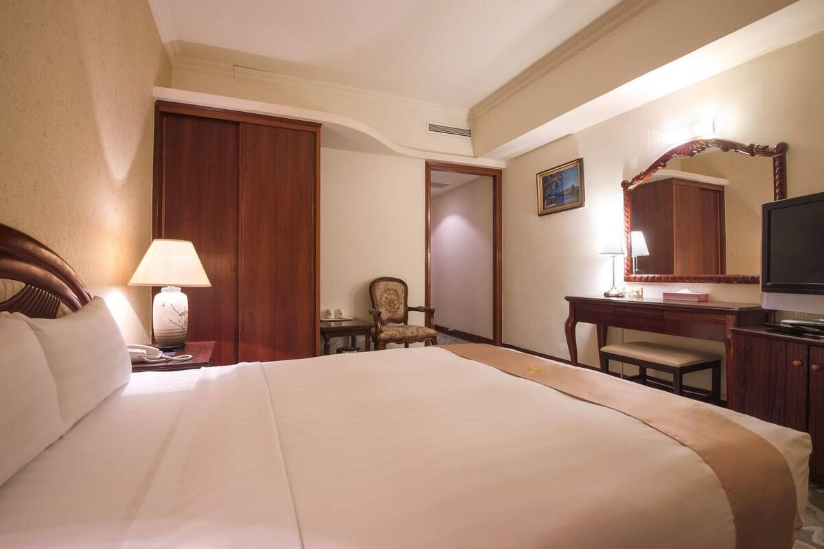 Classic Double Room | Down comforters, free WiFi