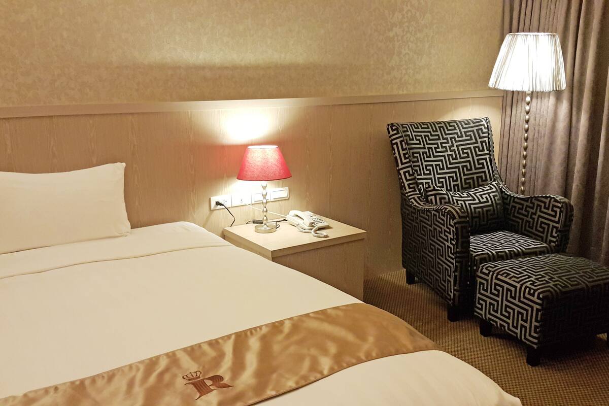 Standard Single Room | Down comforters, free WiFi