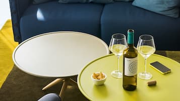 Se sirven almuerzos y cenas, cocina francesa