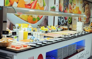 Daily buffet breakfast for a fee