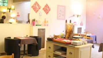 Daily buffet breakfast (EUR 10.00 per person)