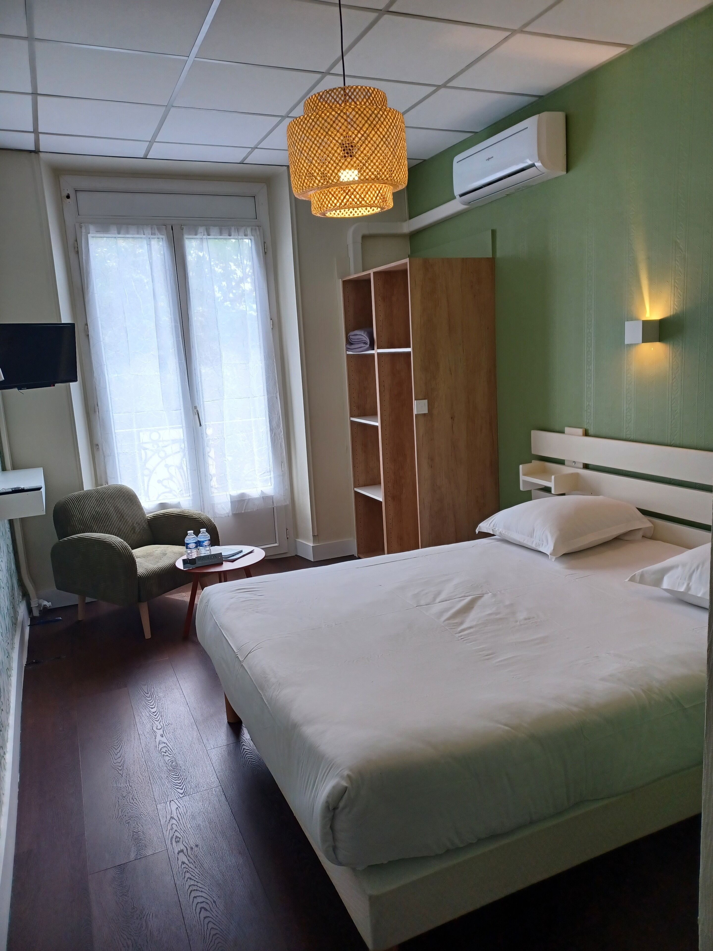 Chambre Confort double | Bureau, système d’insonorisation, accès au Wi-Fi (inclus)