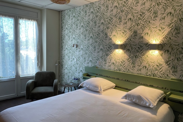 Comfort Double Room | Desk, soundproofing, free WiFi, bed sheets
