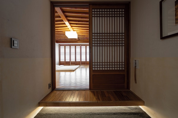 Deluxe Korean Suite (New Wing, Call Hotel directly to check Corner Room availability) | Living area | Flat-screen TV