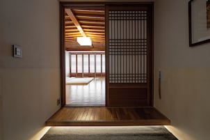 Deluxe Korean Suite (New Wing, Call Hotel directly to check Corner Room availability) | Living area | Flat-screen TV