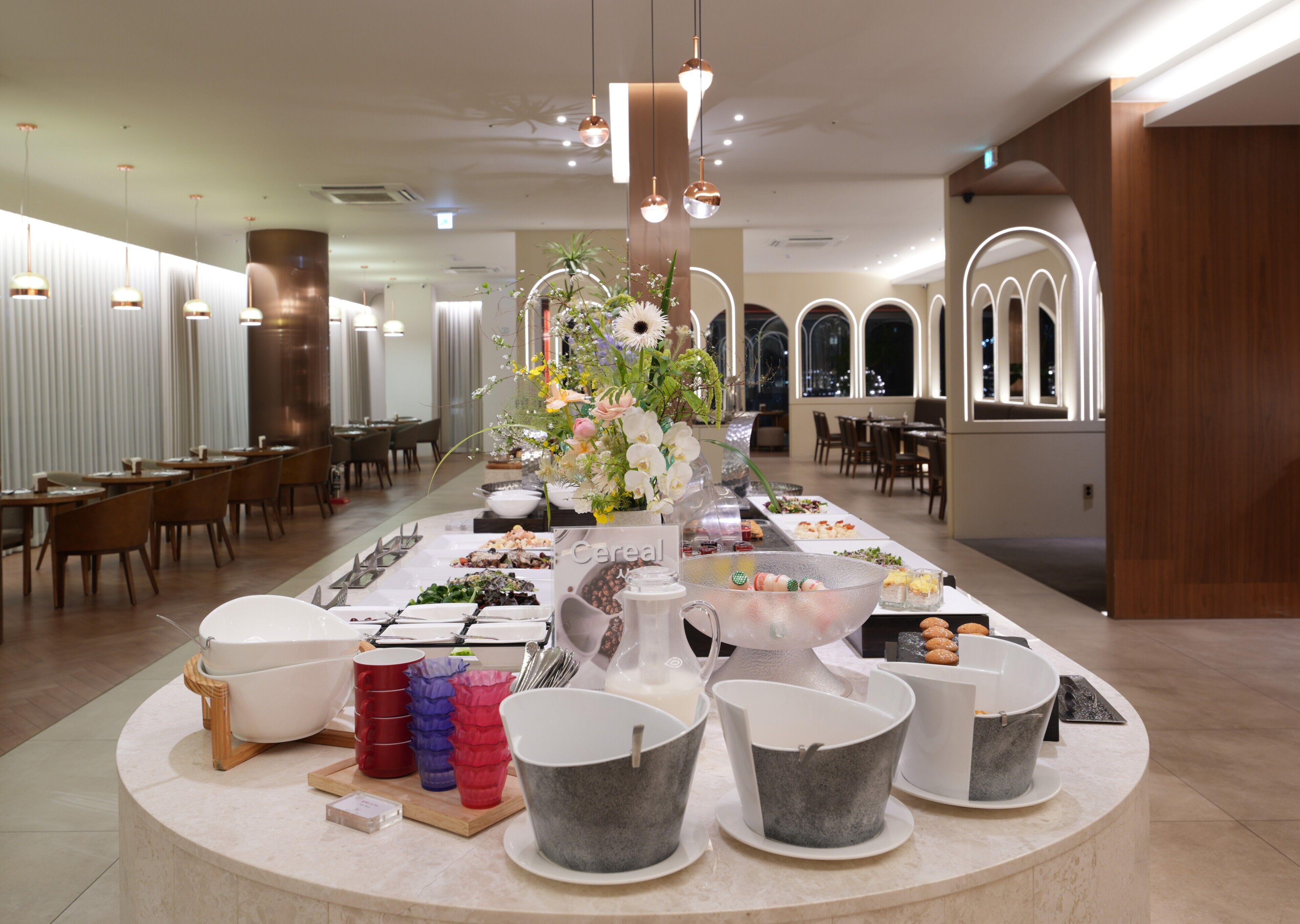 Daily buffet breakfast for a fee