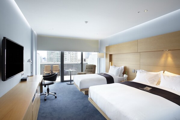 豪華雙床房 (New Wing) | 高級寢具、客房內保險箱、書桌、遮光布/窗簾