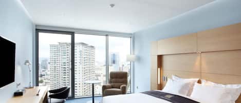 1 bedroom, premium bedding, in-room safe, desk