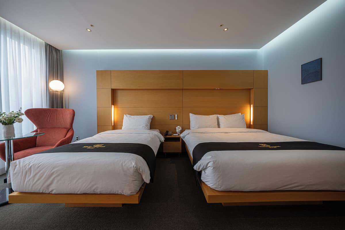 Chambre Deluxe avec lits jumeaux (New Wing) | Literie de qualitĂ©, coffre-fort, bureau, rideaux dâobscurcissement