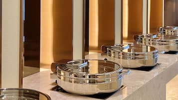 Petit déjeuner buffet (33000 KRW par personne)