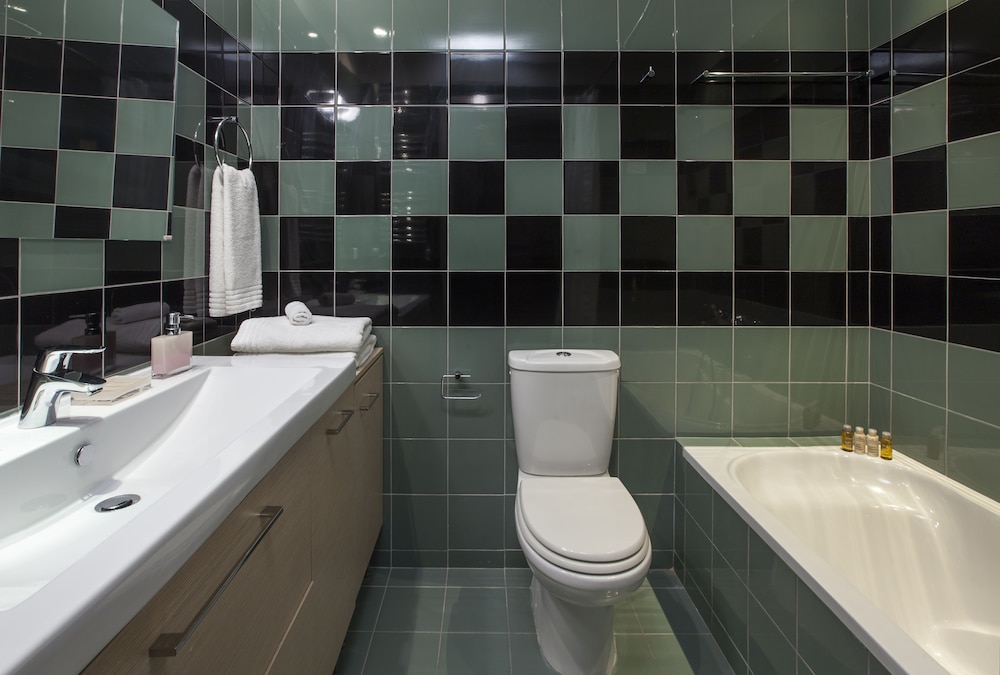 Scale Suites by null